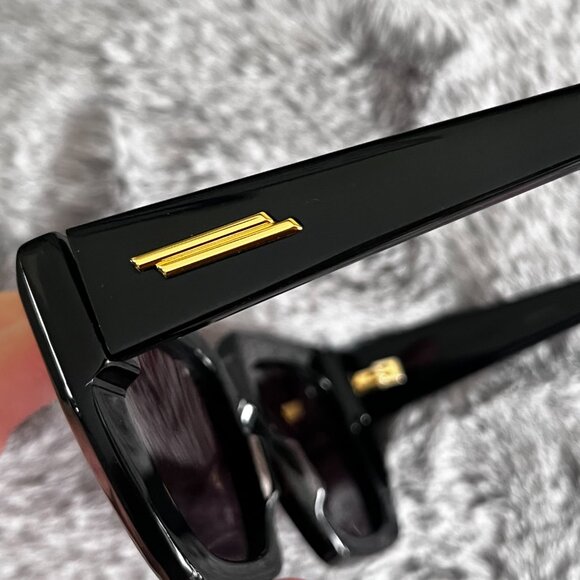 Bottega Veneta -- Black Rectangle Angular Sunglasses --UNISEX - Picture 4 of 8